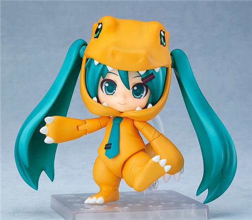 良笑社上架《數碼寶貝》初音未來亞古獸布偶裝粘土人
