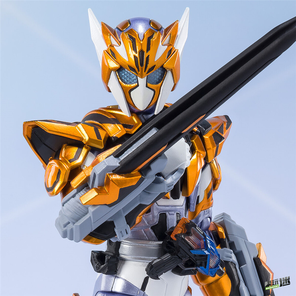 萬(wàn)代推出SHF《假面騎士零一》假面騎士瓦爾基里 正義劍齒虎形態(tài)