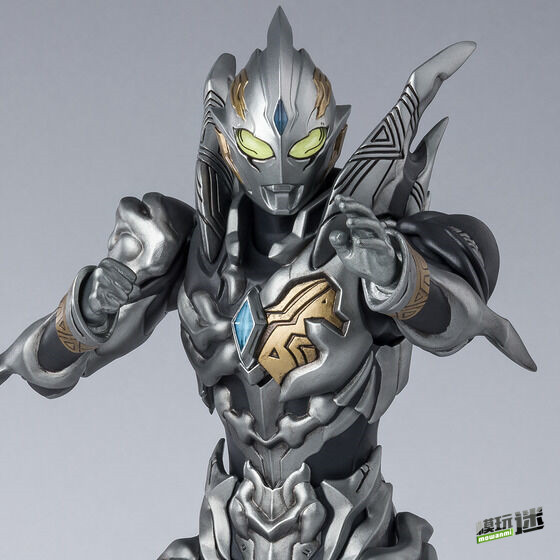 萬代推出SHF《特利迦奧特曼》黑暗特利迦可動人偶